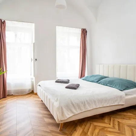 Apartmán Luxapart Iii Beautiful Views With Breakfast Option